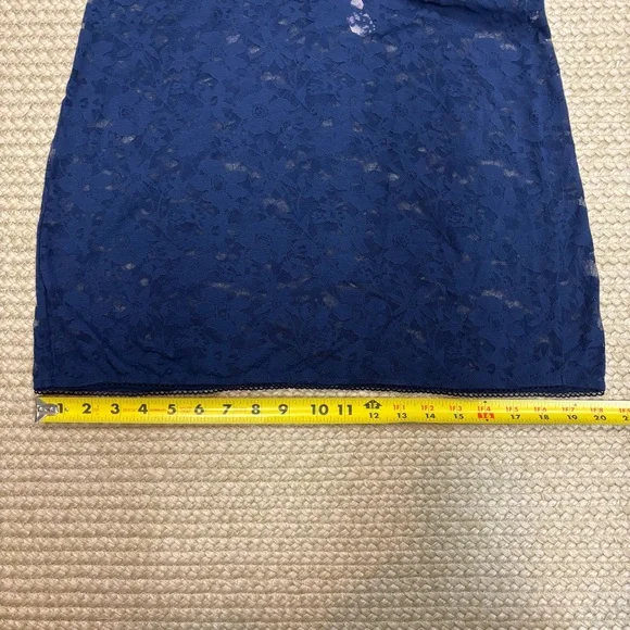 Victoria’s Secret Navy Lace Slip Lingerie Chemise Size Large - Picture 10 of 10